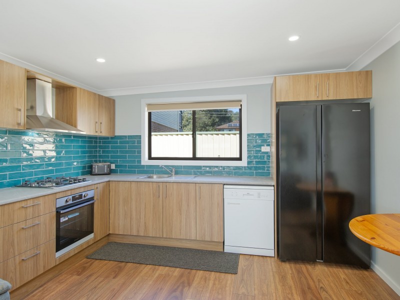 16 Allambee Crescent, Blue Haven NSW 2262