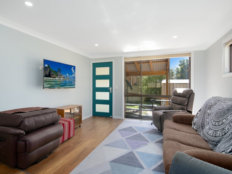 16 Allambee Crescent, Blue Haven NSW 2262