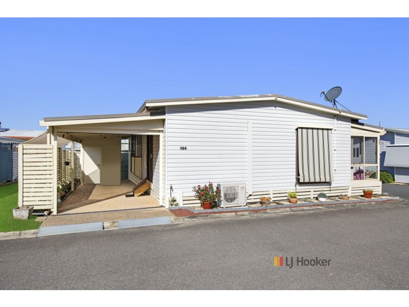 104/25 Mulloway Road, Chain Valley Bay NSW 2259