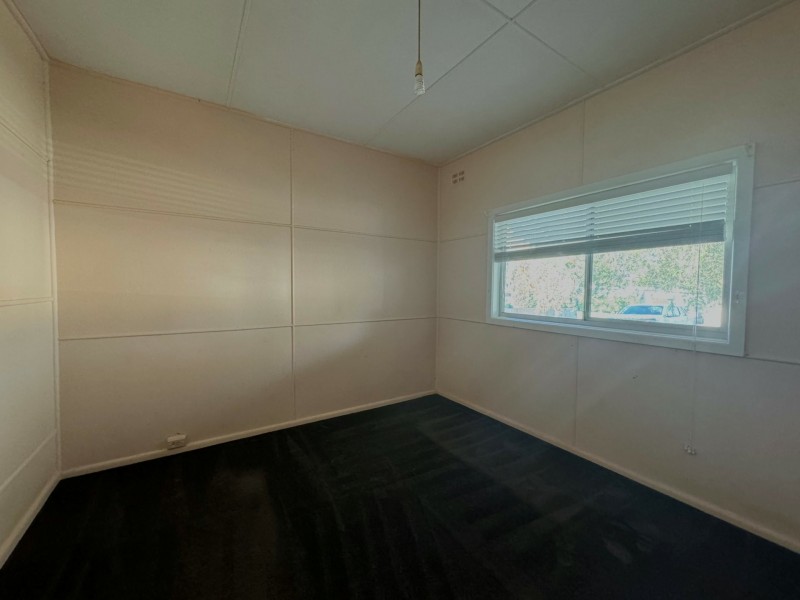 6 Delia Avenue, Budgewoi NSW 2262