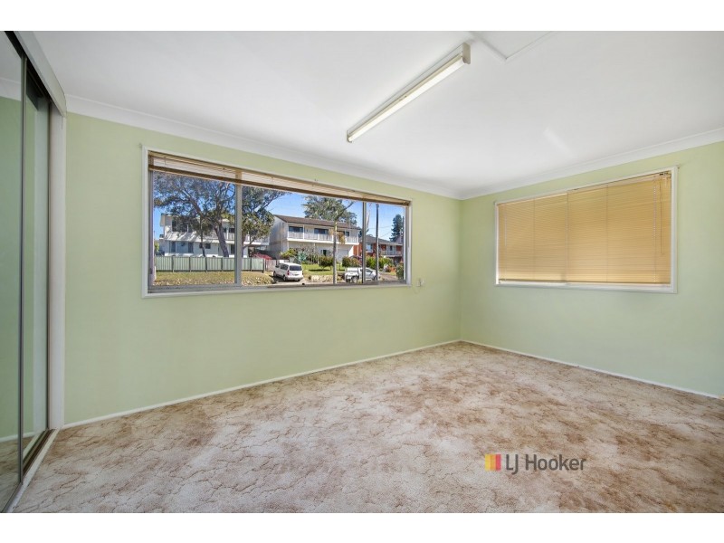 21 Woodlawn Drive, Budgewoi NSW 2262