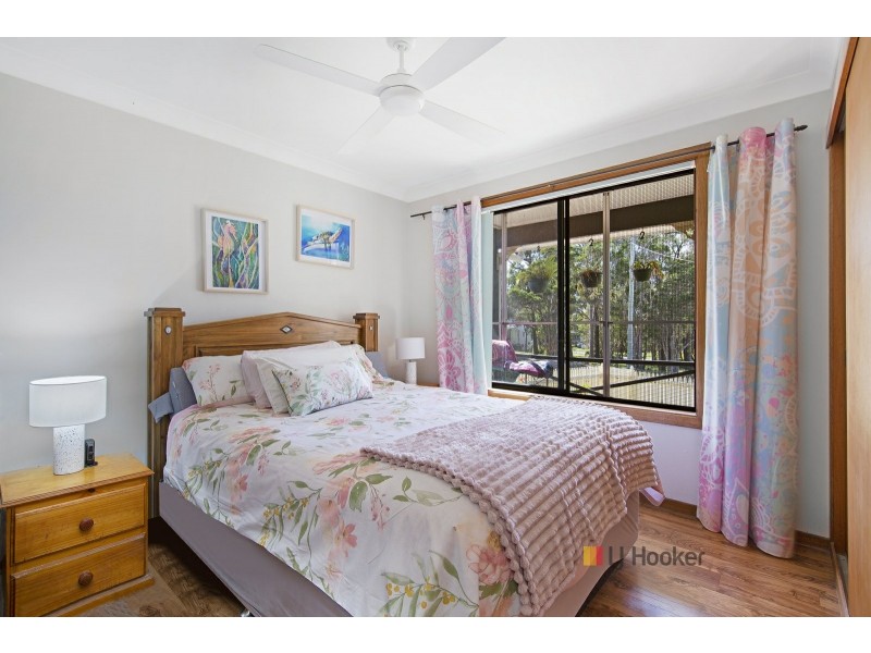 6 Jacqueline Avenue, Gorokan NSW 2263