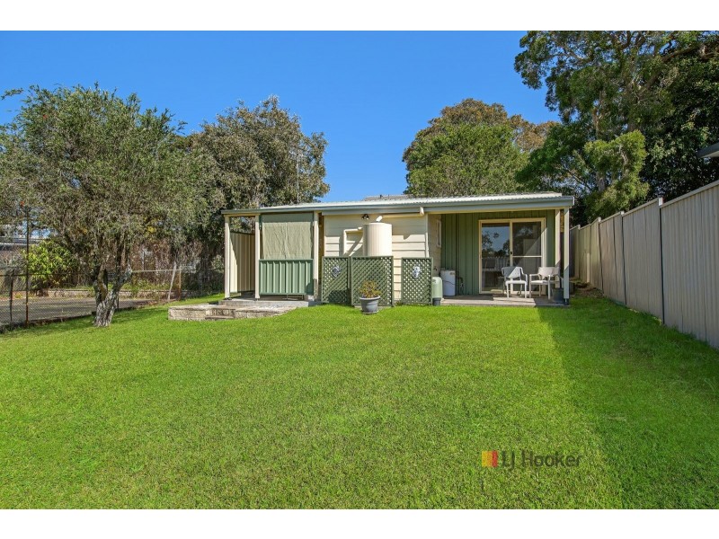 6 Jacqueline Avenue, Gorokan NSW 2263