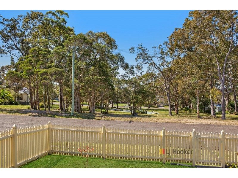6 Jacqueline Avenue, Gorokan NSW 2263
