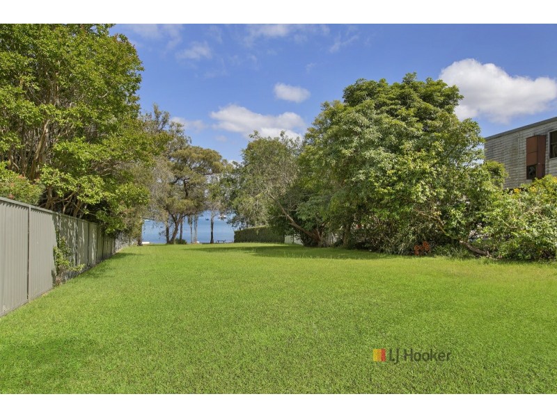 55 Vales Road, Mannering Park NSW 2259