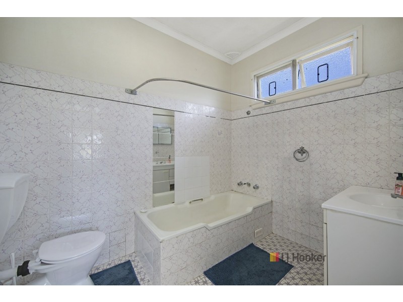 55 Vales Road, Mannering Park NSW 2259