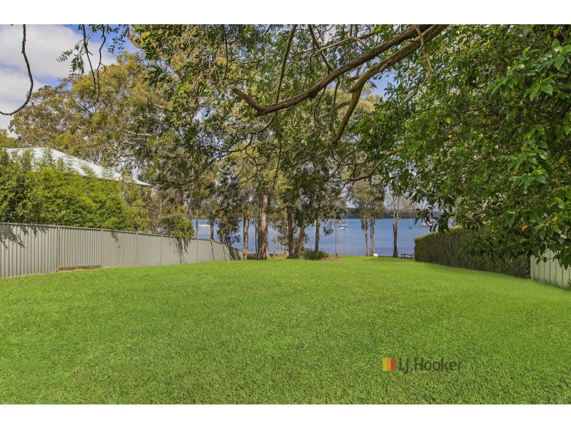 55 Vales Road, Mannering Park NSW 2259