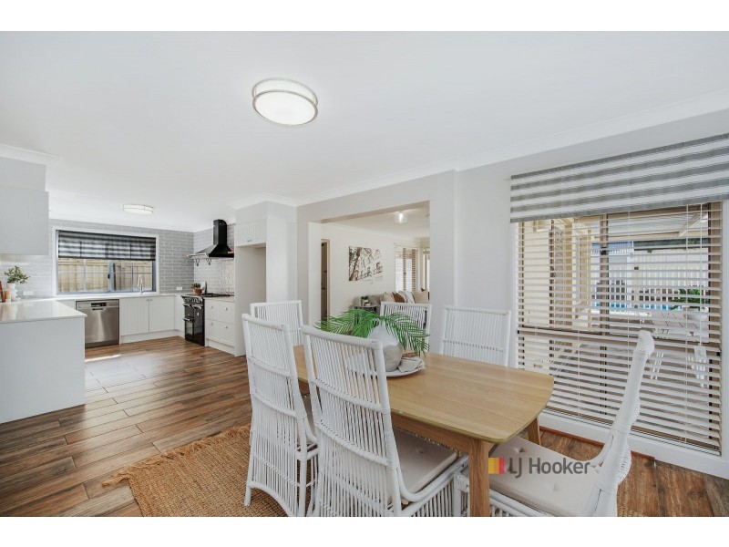 2 Begonia Place, Woongarrah NSW 2259