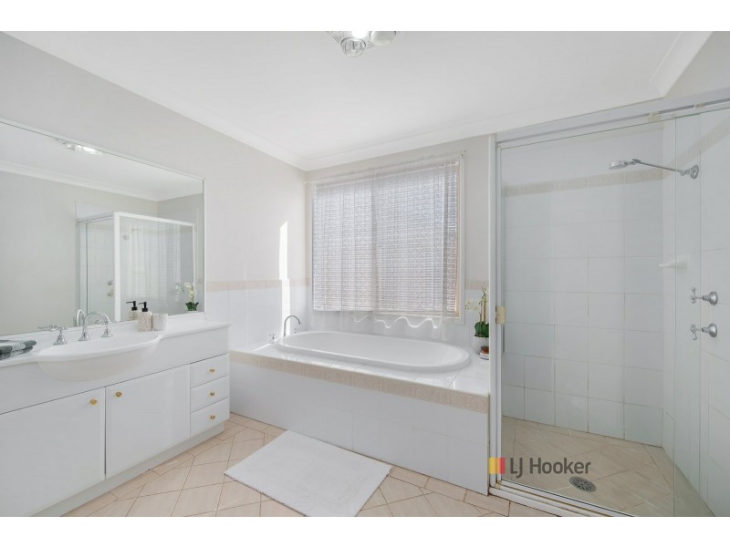 2 Begonia Place, Woongarrah NSW 2259