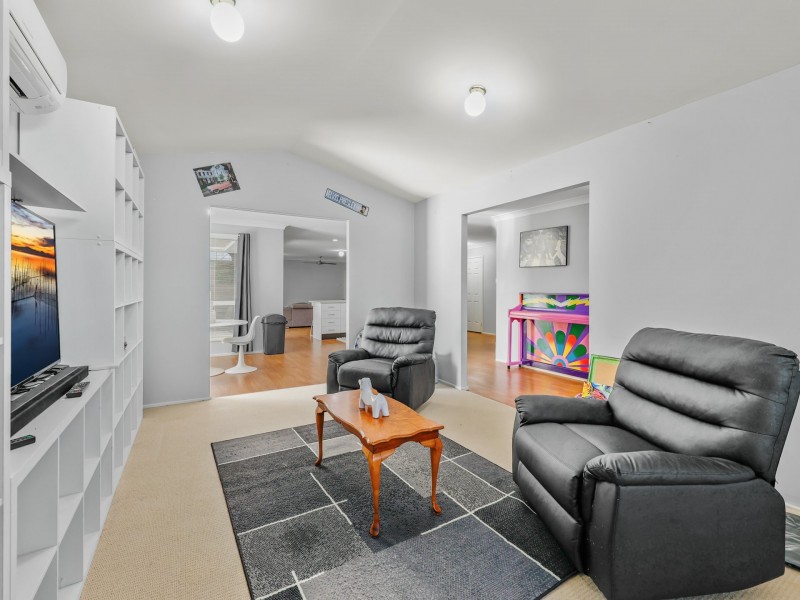 17 Sterling Way, Hamlyn Terrace NSW 2259