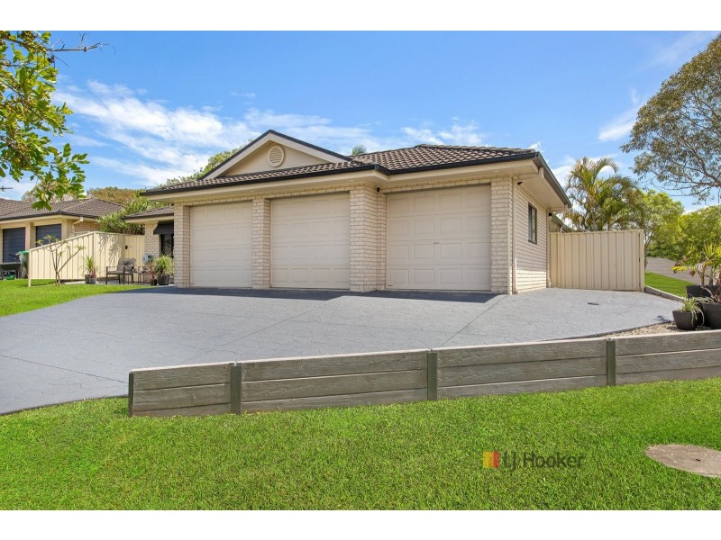 22 Landhaven Avenue, Blue Haven NSW 2262