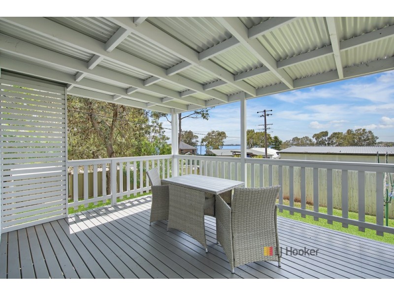 2a Ocean View Road, Gorokan NSW 2263