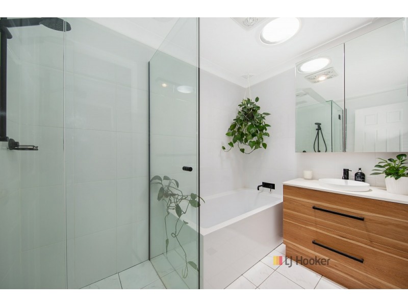 60 Ocean View Road, Gorokan NSW 2263