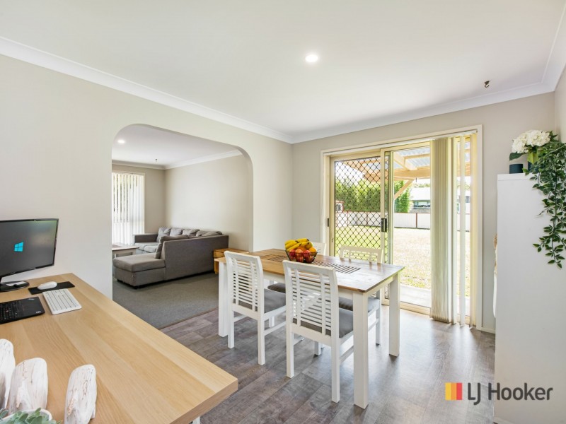 11 Darlingup Road, Wyee NSW 2259