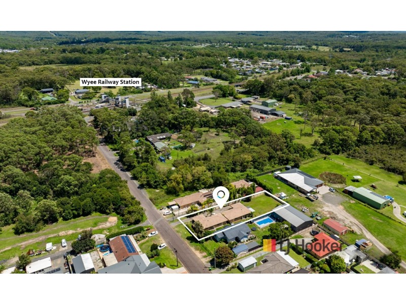 11 Darlingup Road, Wyee NSW 2259