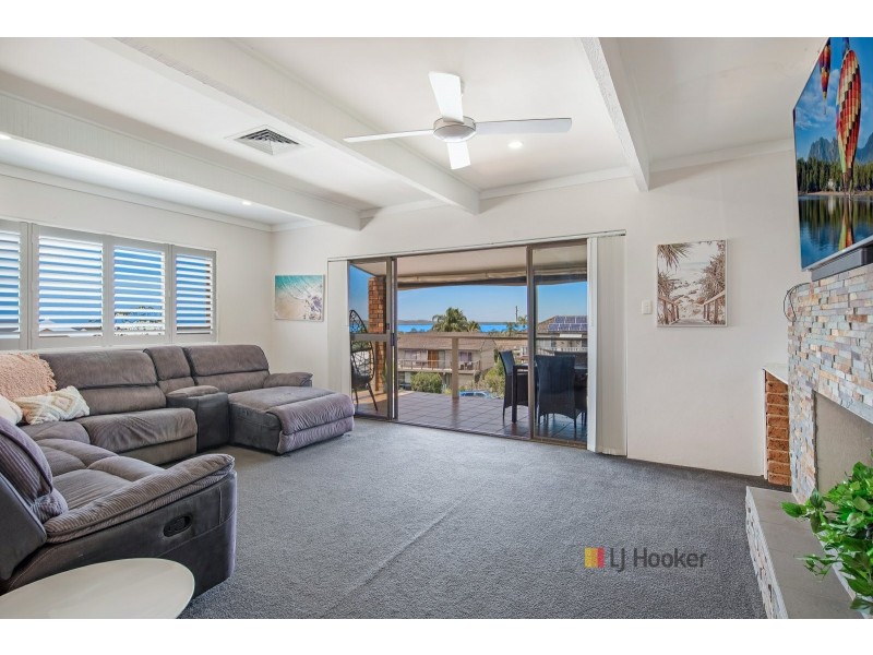 11 Joy Street, Gorokan NSW 2263