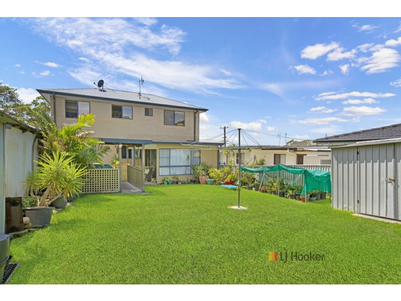 14 Woolana Avenue, Budgewoi NSW 2262