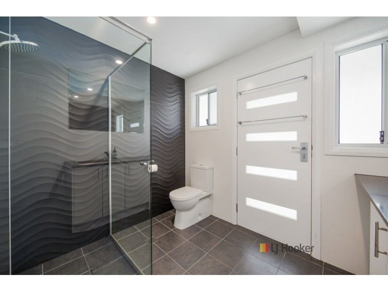 3 Wadalba Avenue, Lake Haven NSW 2263