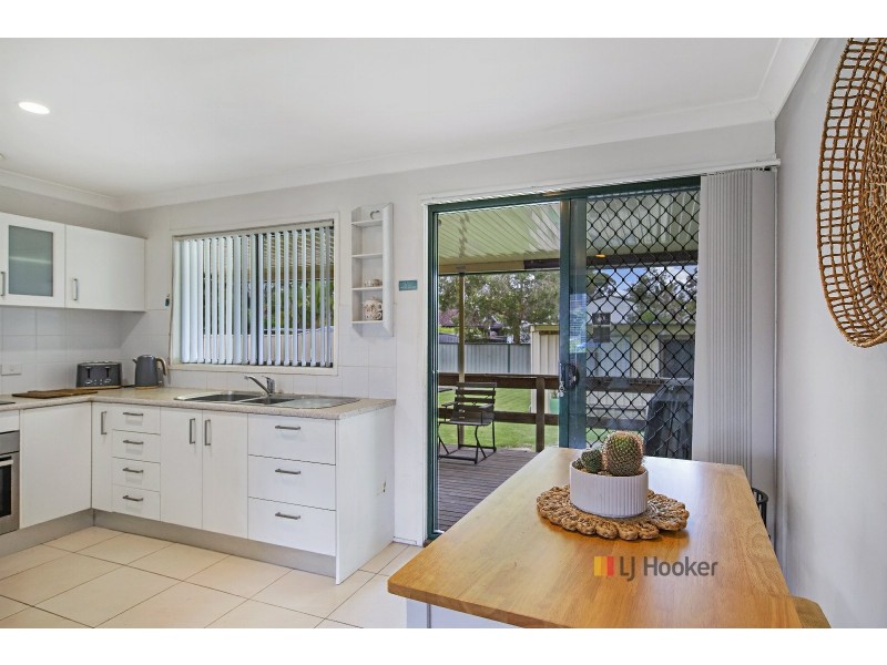 51 Delia Avenue, Budgewoi NSW 2262