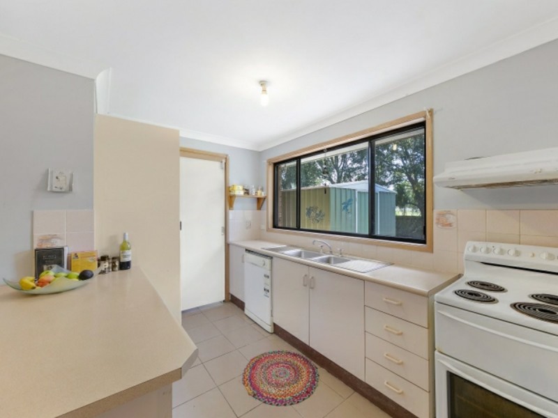 10 Parton Close, Buff Point NSW 2262
