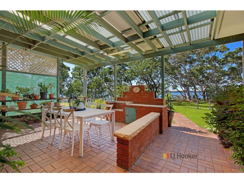 169 Sunrise Avenue, Halekulani NSW 2262