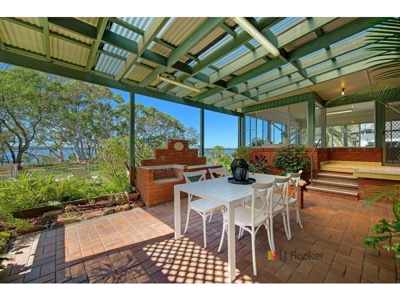 169 Sunrise Avenue, Halekulani NSW 2262