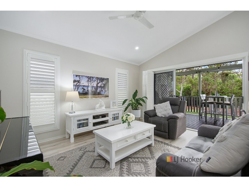 120a/2 Macleay Drive, Halekulani NSW 2262