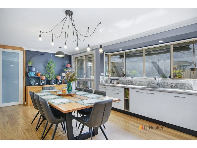 25 Elizabeth Bay Drive, Lake Munmorah NSW 2259