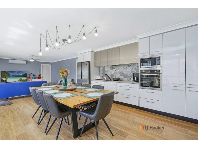 25 Elizabeth Bay Drive, Lake Munmorah NSW 2259