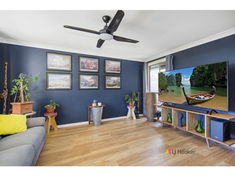 25 Elizabeth Bay Drive, Lake Munmorah NSW 2259