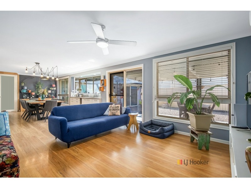 25 Elizabeth Bay Drive, Lake Munmorah NSW 2259