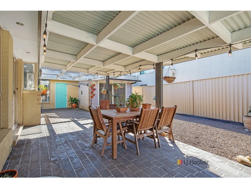 25 Elizabeth Bay Drive, Lake Munmorah NSW 2259