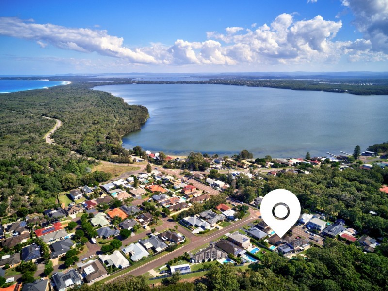 25 Elizabeth Bay Drive, Lake Munmorah NSW 2259