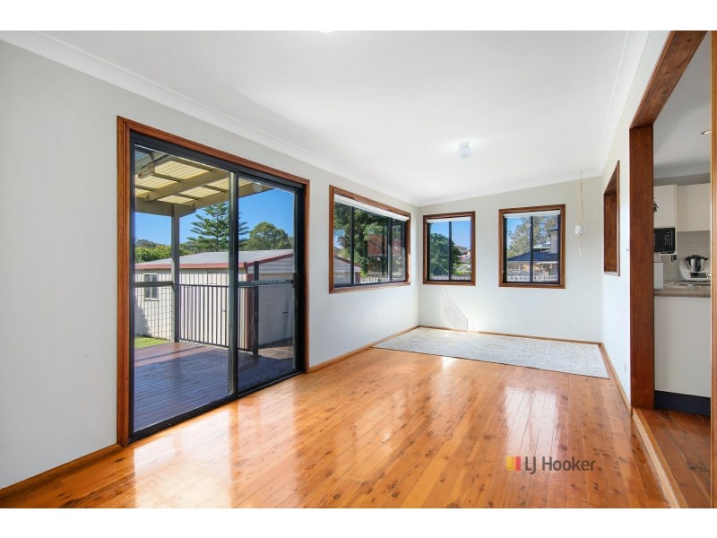 9 Lake Street, Wyee Point NSW 2259