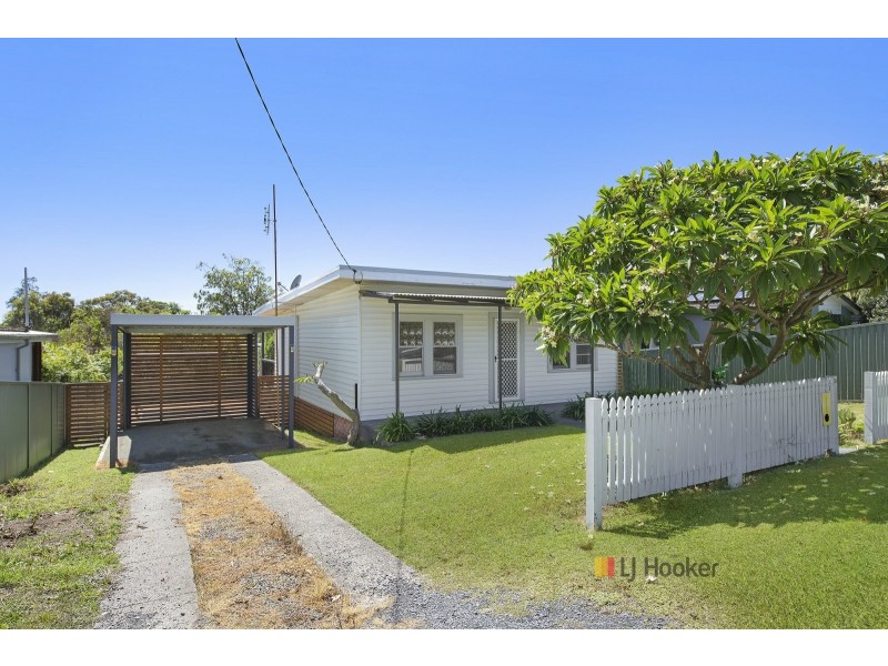 31 Woodlawn Drive, Budgewoi NSW 2262