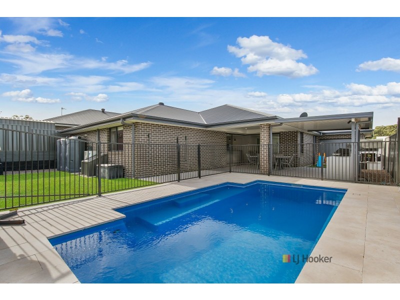 11 Pateman Place, Wyee NSW 2259