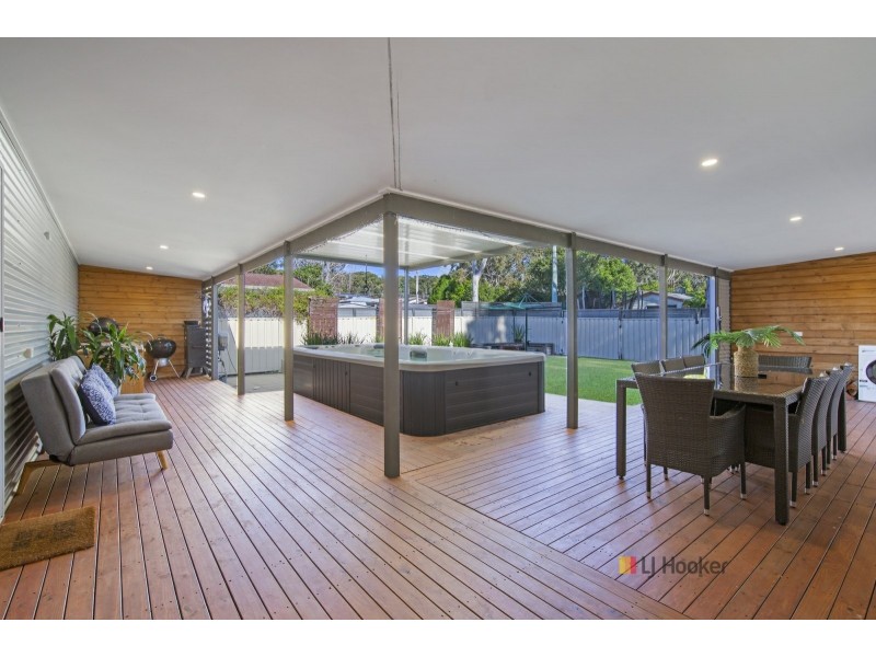 12 Lake Street, Wyee Point NSW 2259