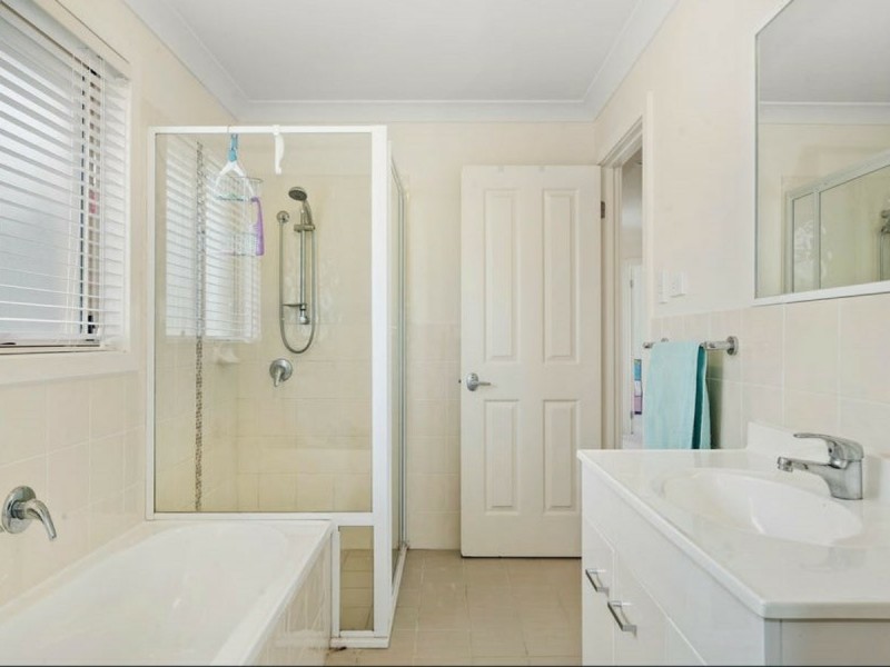 16 Roanoke Drive, Lake Munmorah NSW 2259