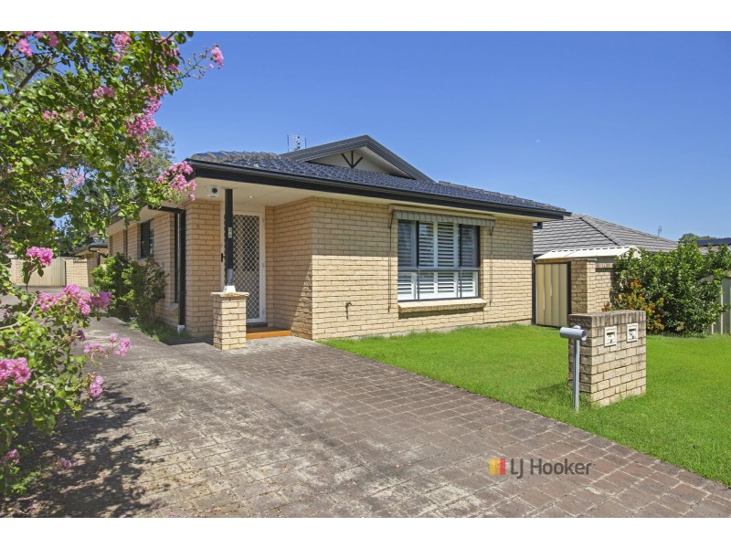 3a Fourth Avenue, Toukley NSW 2263