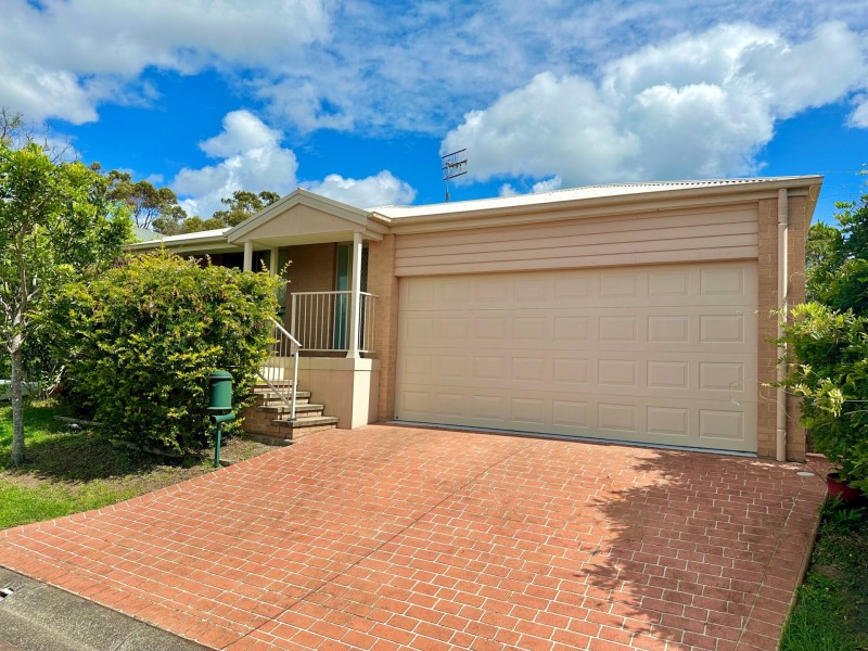 16 Roanoke Drive, Lake Munmorah NSW 2259