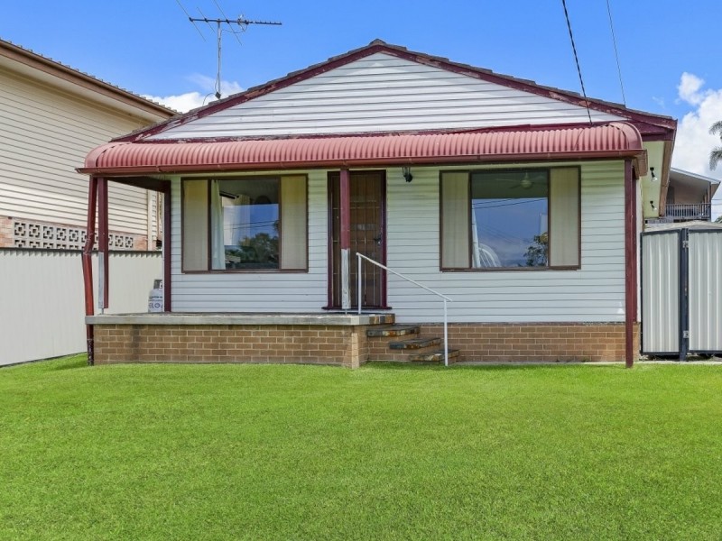 50 & 50a Collendina Road, Gwandalan NSW 2259