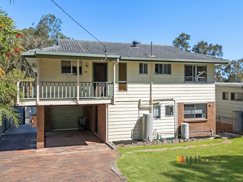 18 & 18a Liamena Avenue, San Remo NSW 2262