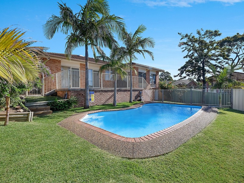 2 Clarkson Lane, Lake Haven NSW 2263