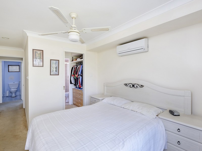 2 Clarkson Lane, Lake Haven NSW 2263