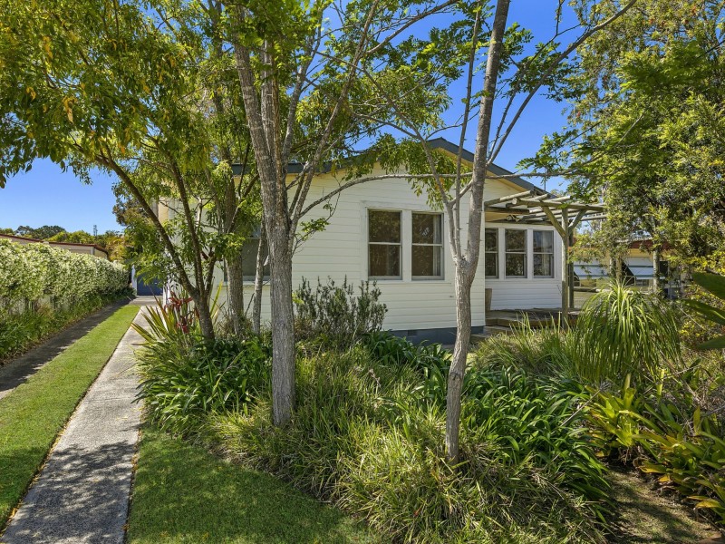 239 Buff Point Avenue, Buff Point NSW 2262