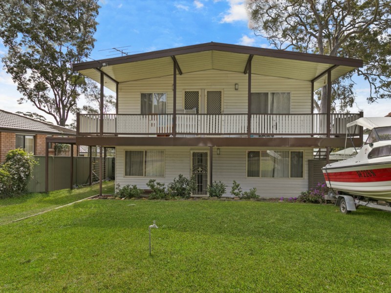14 Griffith Street, Mannering Park NSW 2259
