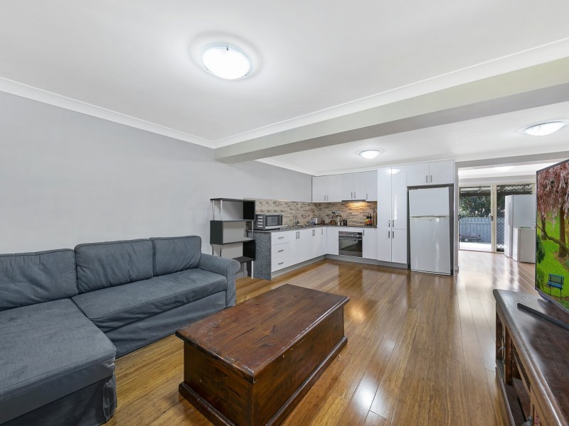 14 Griffith Street, Mannering Park NSW 2259