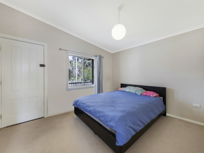 14 Griffith Street, Mannering Park NSW 2259