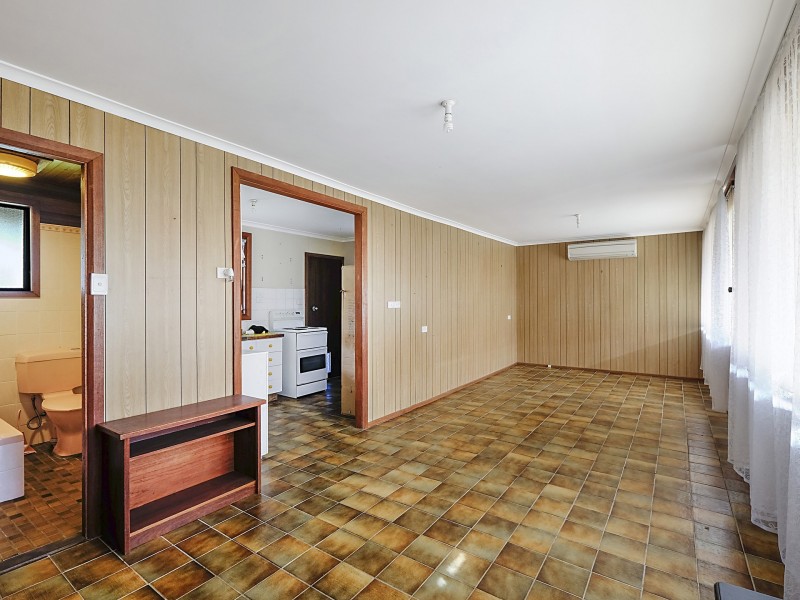 43 Queens Road, Lake Munmorah NSW 2259