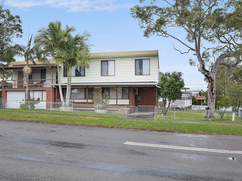 43 Queens Road, Lake Munmorah NSW 2259